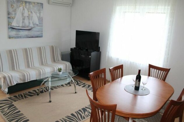 Apartment Valens - Photo5