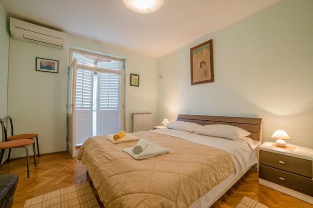 Apartments Lucio 399 - Photo2