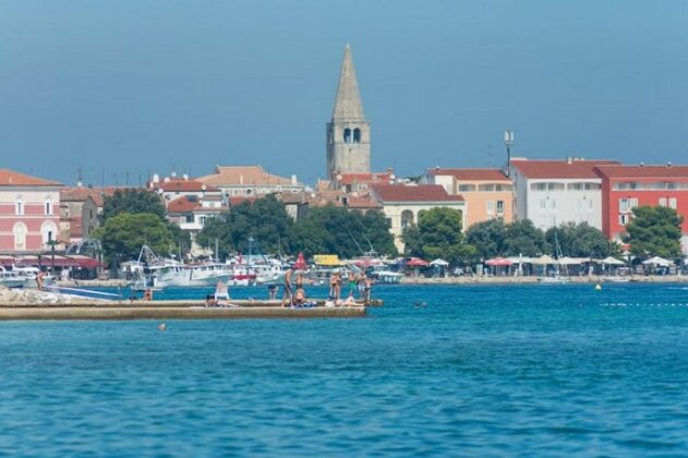 Nice Apartment Branka close to Beach in Porec - Photo2