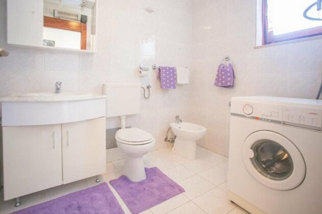 Nice Apartment Branka close to Beach in Porec - Photo4