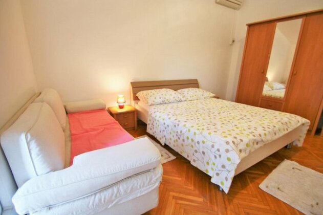 Three-Bedroom Apartment Stojanovic in Porec - Photo5
