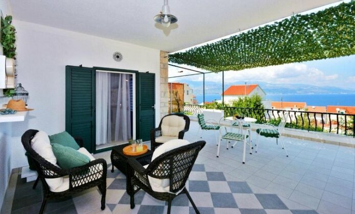 Apartment Pepica with sea view - Photo2