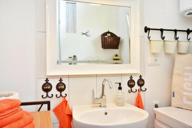 Apartment Pepica with sea view - Photo5