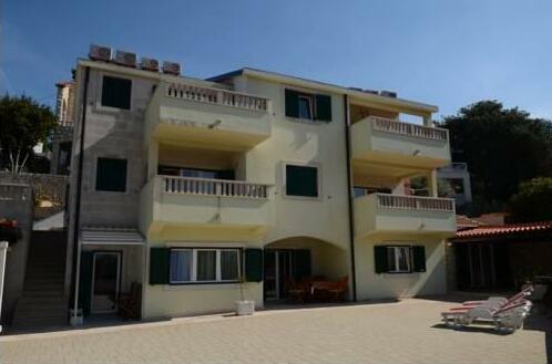 Apartments Ino Postira - Photo2