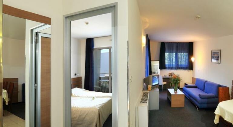 Apartments Marija Postira - Photo4