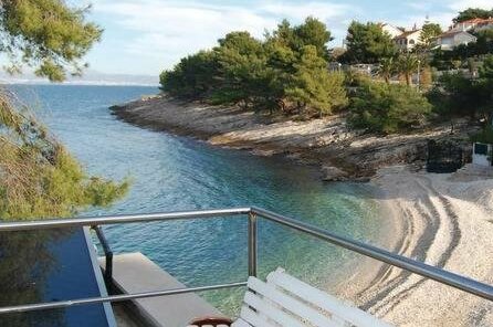 Private beach Apartment Viktor 1 - Photo3