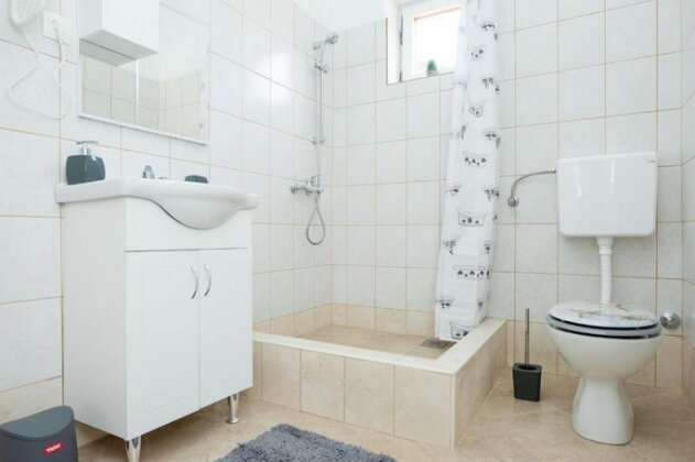 Apartment Antonio Povljana - Photo4