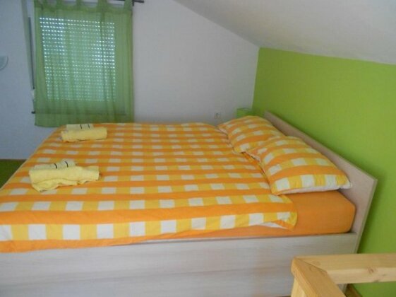 Apartment Niko Povljana - Photo3