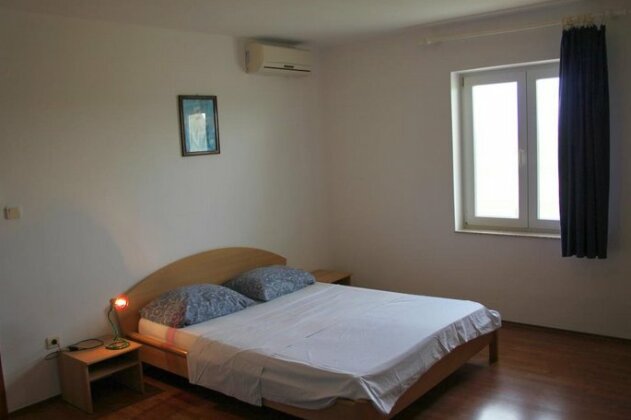 Apartments Zoran Povljane - Photo2