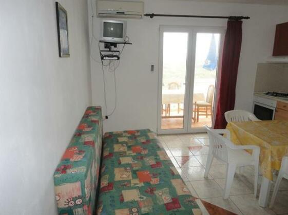 Apartments Zoran Povljane - Photo4