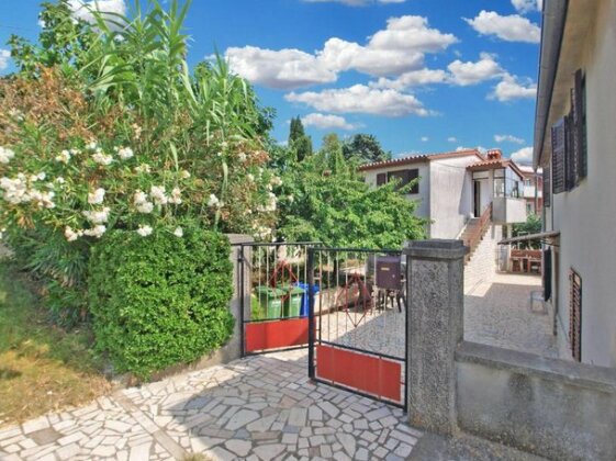 Apartments Luciano 1728 - Photo2