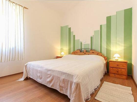 Mira - Photo5