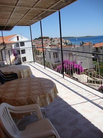 Apartment Vinko Primosten - Photo2