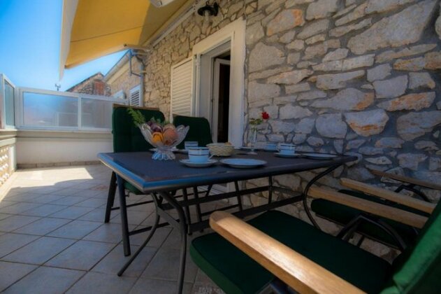 Apartments Rustica Primosten - Photo2