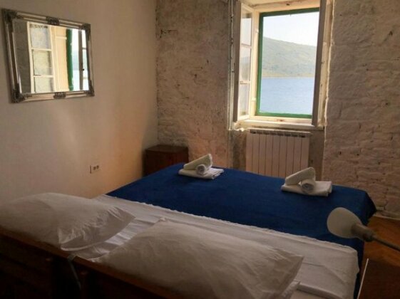 Sea rooms Primosten - Photo2
