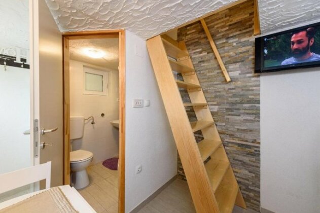 Studio Apartment Proto - Photo4