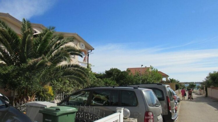 Apartment Jelena Vir - Photo5