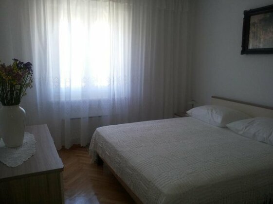 Apartment Olga Pucisca - Photo4