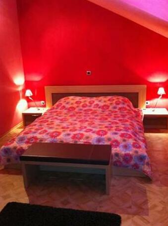 Apartments Renata Pucisca - Photo2