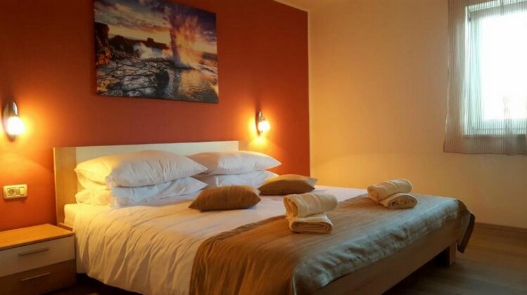 Apartment Tara Pula - Photo2