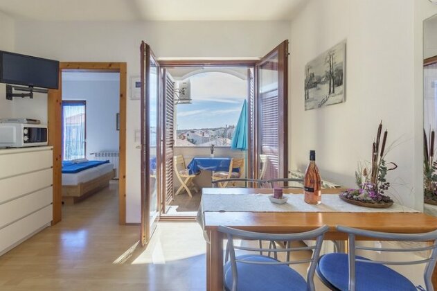 Apartments Antic - Photo2