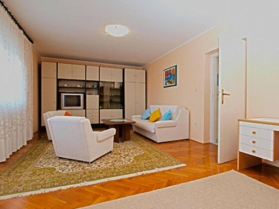 Apartments Marija 1327 - Photo3