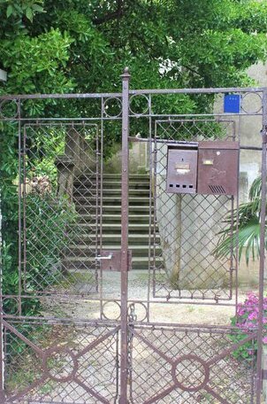 Captain House - Photo4