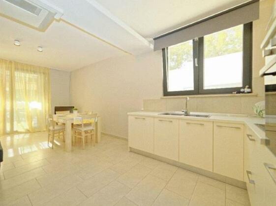 Marin - One Bedroom - Photo3