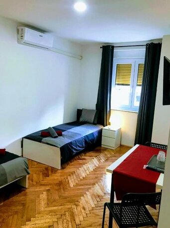 Pula Center Green Park Apartments and Rooms - Photo4