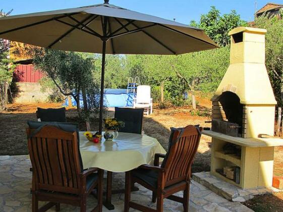 Villa Maredi with pool - Photo3