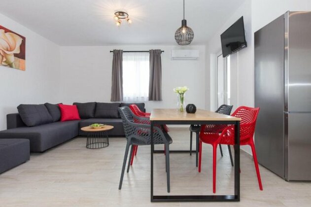 Apartments Kiara - Photo5