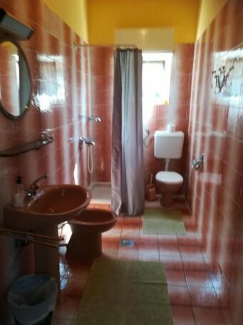 Alemka Pende - Photo5