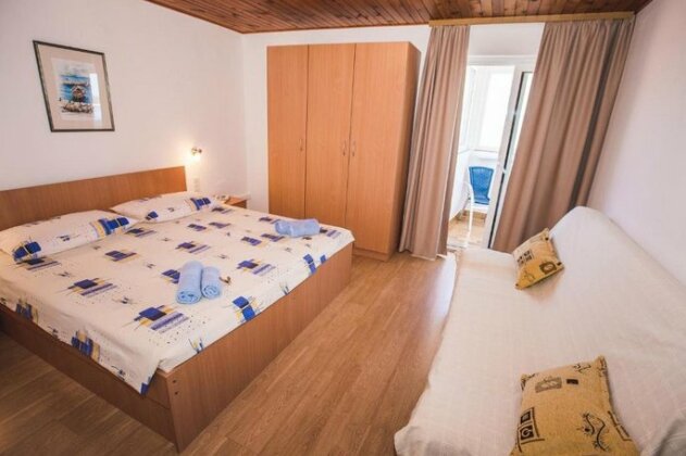 Apartment Dezeljin - Photo5
