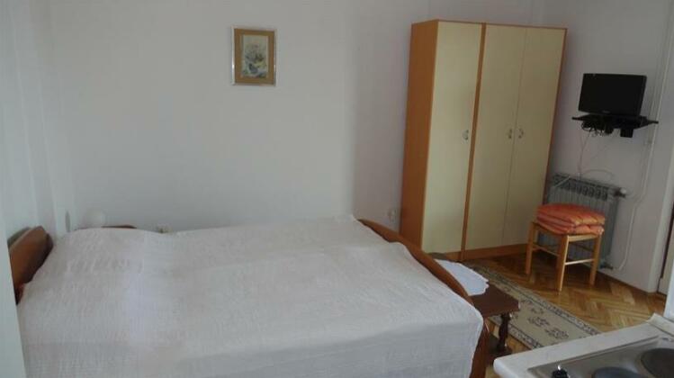 Apartments and Studios Vinko - Photo3