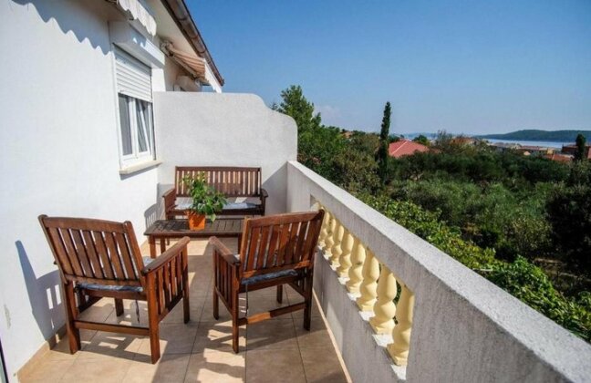 Apartments with a parking space Barbat Rab - 14431 - Photo4