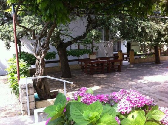 Guesthouse Mimas - Photo2