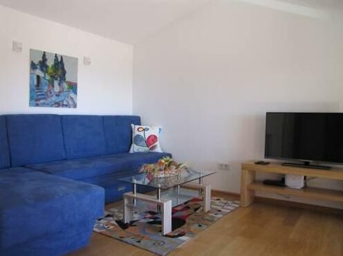 Holiday Homebella Exclusive - Photo2
