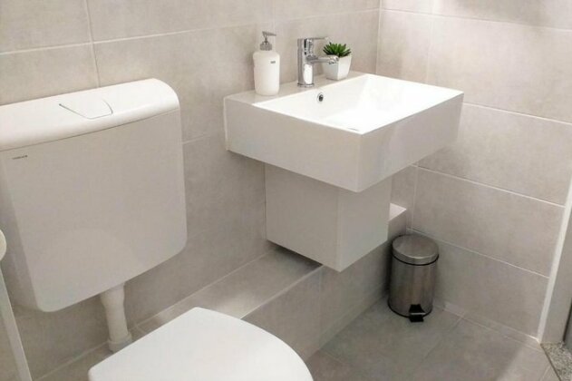Rava Art Amphora studio apartment - Photo5