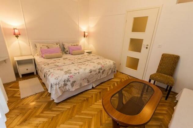 Apartment Arco Romano - Photo3