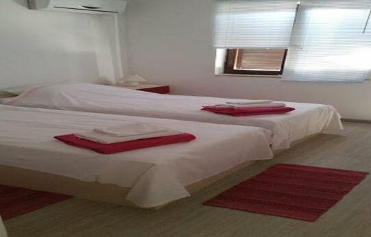 Rooms & Apartments Dora - Photo3