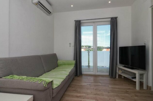 Apartments Korina and Dadi - Photo4