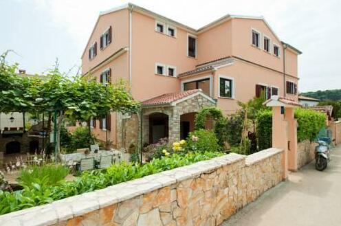Apartments Villa Nikola - Photo2