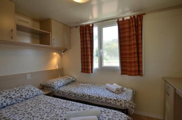 Flores Mobile Homes - Photo5