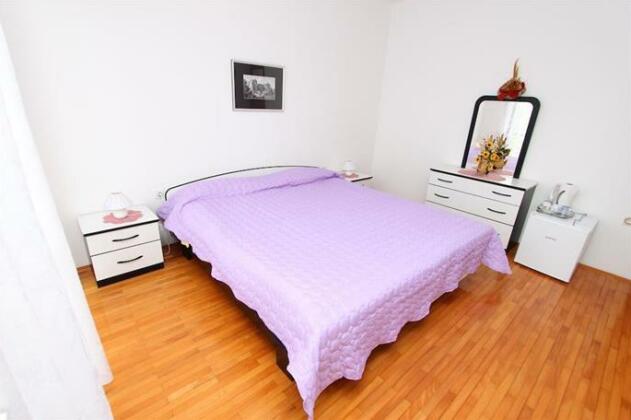 Rooms and Apartment Sanja - Photo4