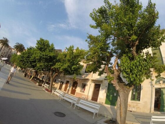 Visit Aylin Vis - Photo4