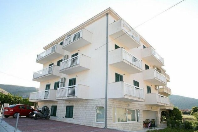 Apartments Betanija