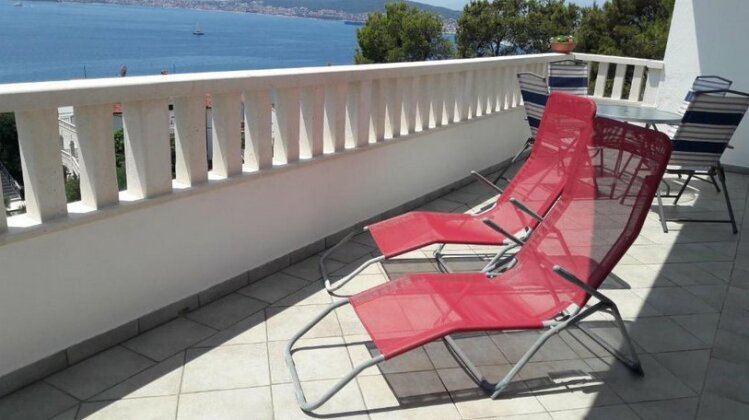 Apartments Marin Seget Donji - Photo2