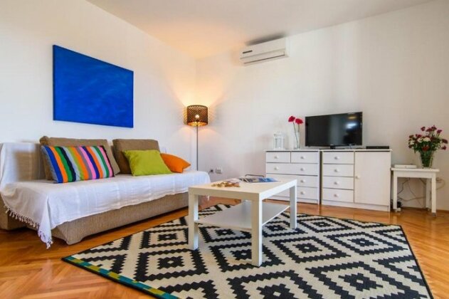 Holiday home Trogir flower - Photo4