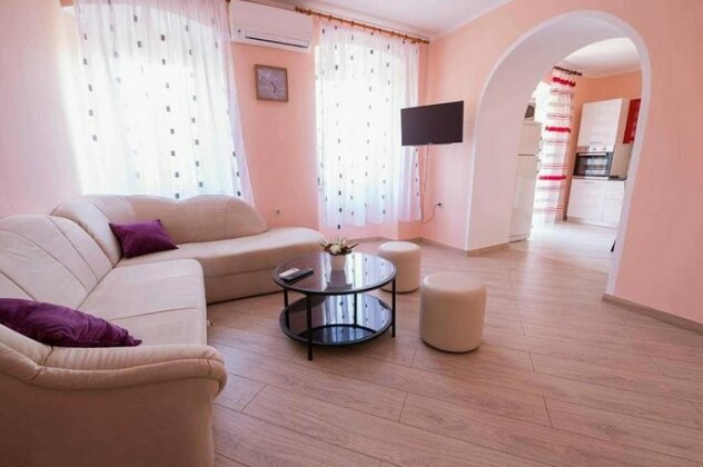 Apartmani Pod Nehajem - Photo4