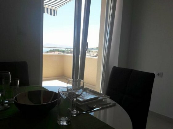 Apartments and Rooms Lux - Photo4